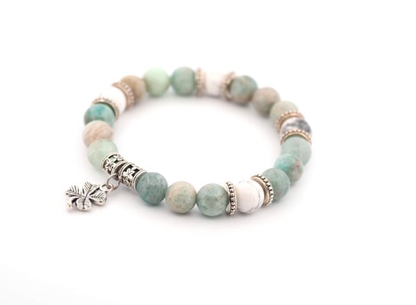 Bracelet en Amazonite et Howlite – Apaisement et Harmonie