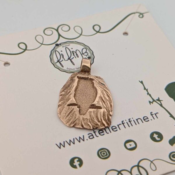 Pendentif médaillon hibou sur carte