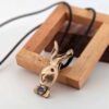 Pendentif lapin merveilleux gauche