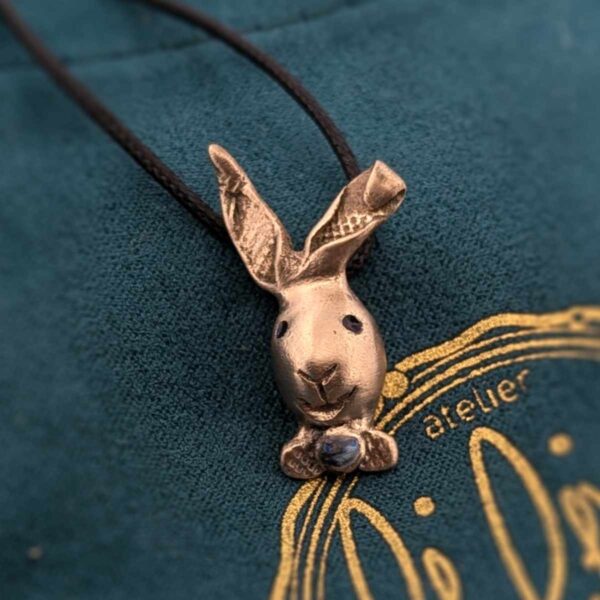 Pendentif lapin merveilleux face